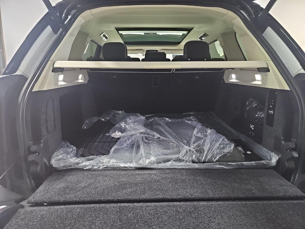 2023 Land Rover Range Rover SE - Photo 7
